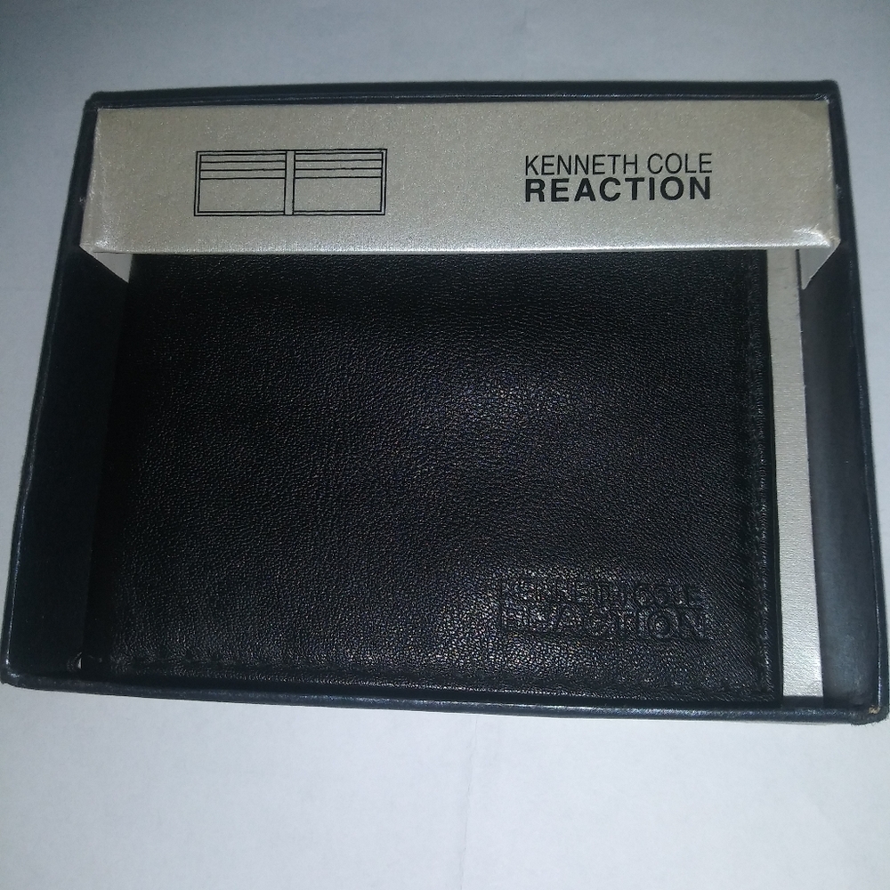 Kenneth Cole Reaction Black Leather Wallet